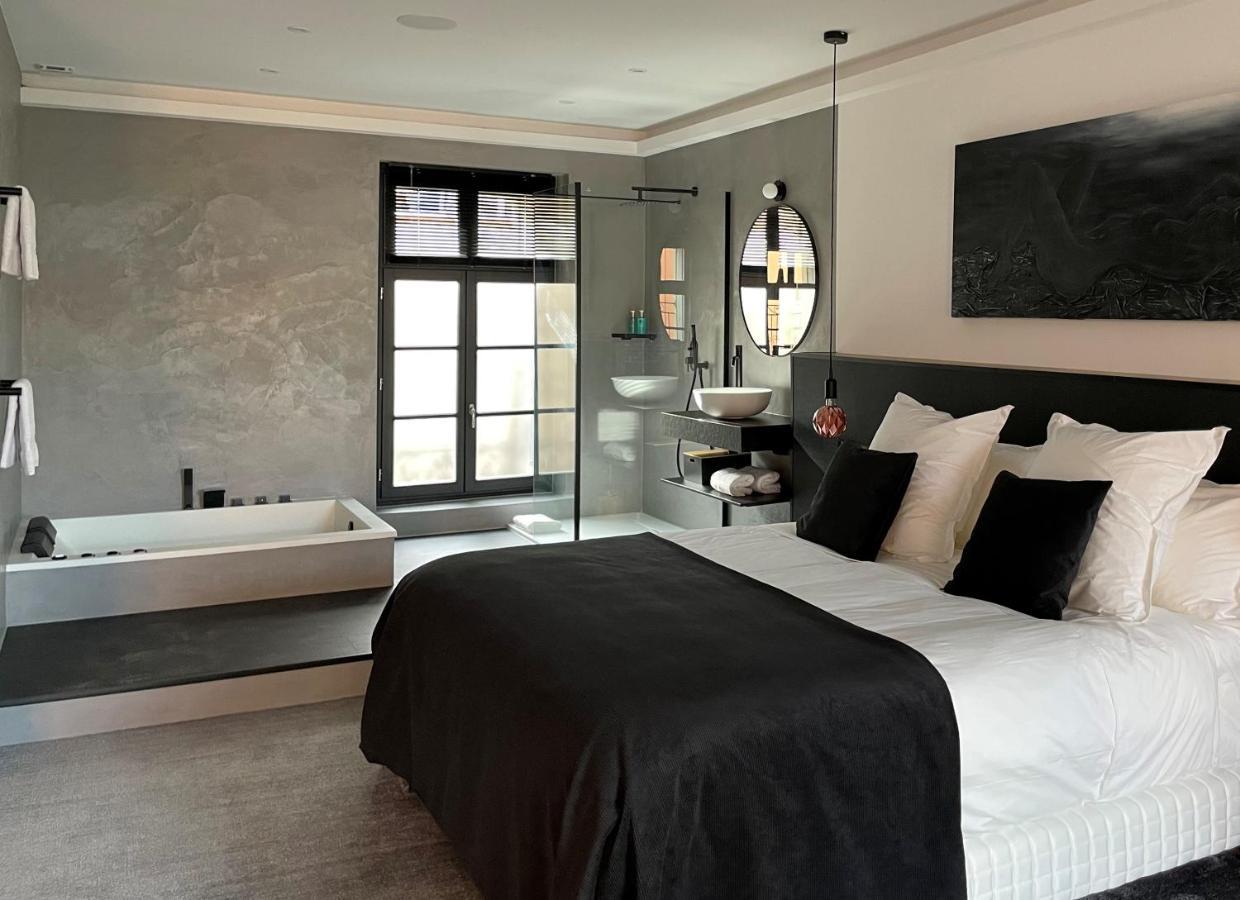 Ennea - Jacuzzi & Luxury Suites (Adults Only) 佩皮尼昂 外观 照片